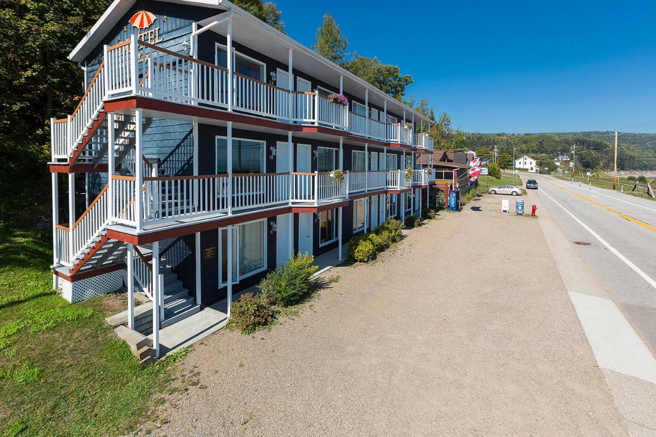Restaurant Motel De La Plage Saint-Irénée Exterior foto